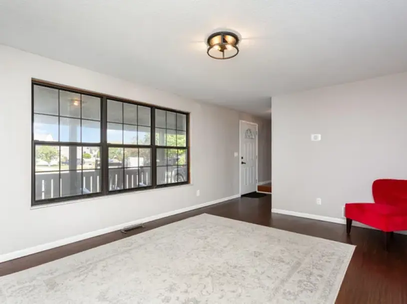 4 Bedroom Apartment 5773 Hargus Ct-3