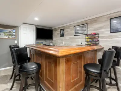 4 Bedroom Apartment 5773 Hargus Ct