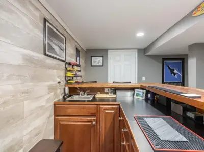 4 Bedroom Apartment 5773 Hargus Ct