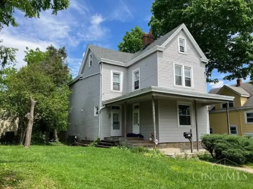 4 Bedroom Apartment 3502 Woodbine Ave-1