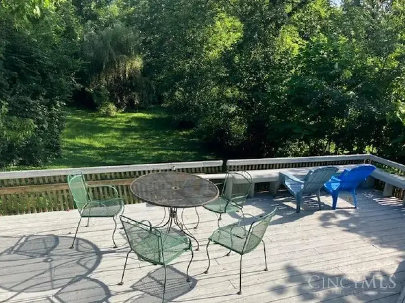 4 Bedroom Apartment 3502 Woodbine Ave-10