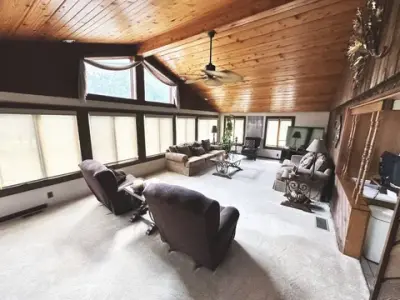 16770 Bridge Rd, Middlefield, OH 44062