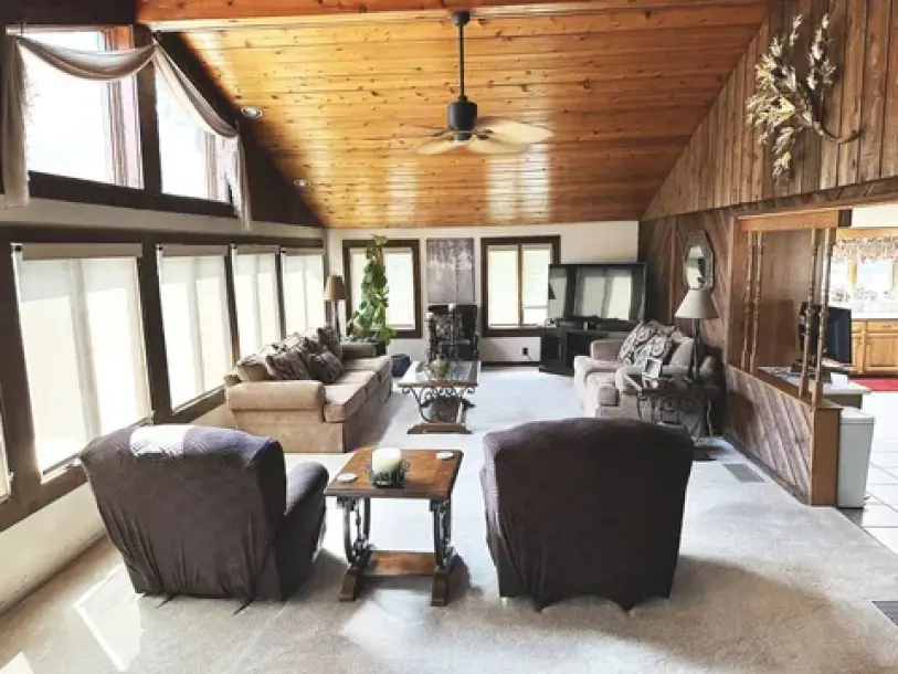 16770 Bridge Rd, Middlefield, OH 44062-14