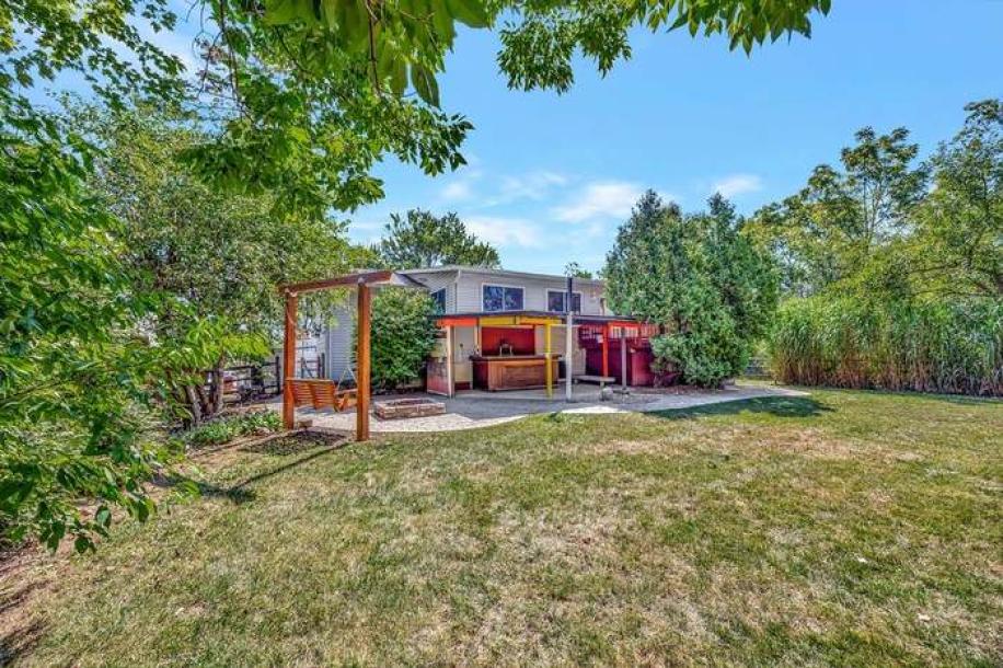 873 Tradewind Dr, Mason, OH 45040-5