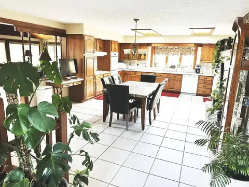 16770 Bridge Rd, Middlefield, OH 44062-5