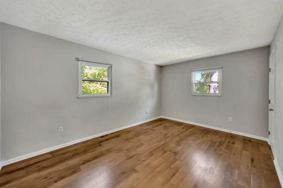 873 Tradewind Dr, Mason, OH 45040-11