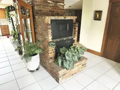 16770 Bridge Rd, Middlefield, OH 44062