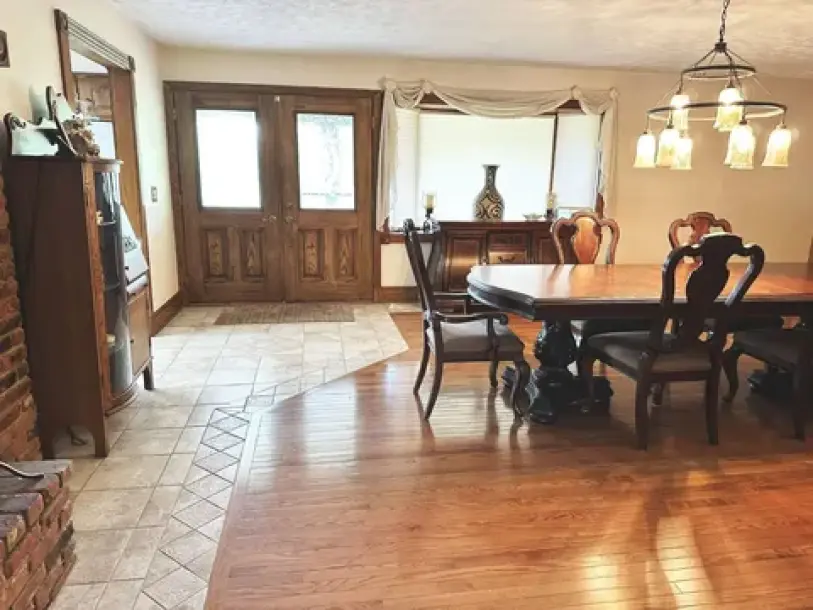 16770 Bridge Rd, Middlefield, OH 44062-8