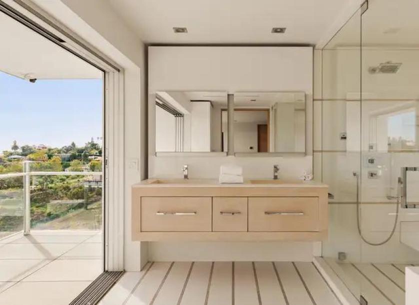 467 Paseo Miramar, Pacific Palisades, CA 90272-4