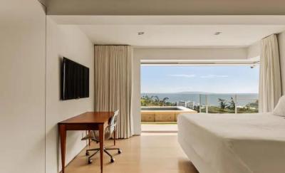 467 Paseo Miramar, Pacific Palisades, CA 90272