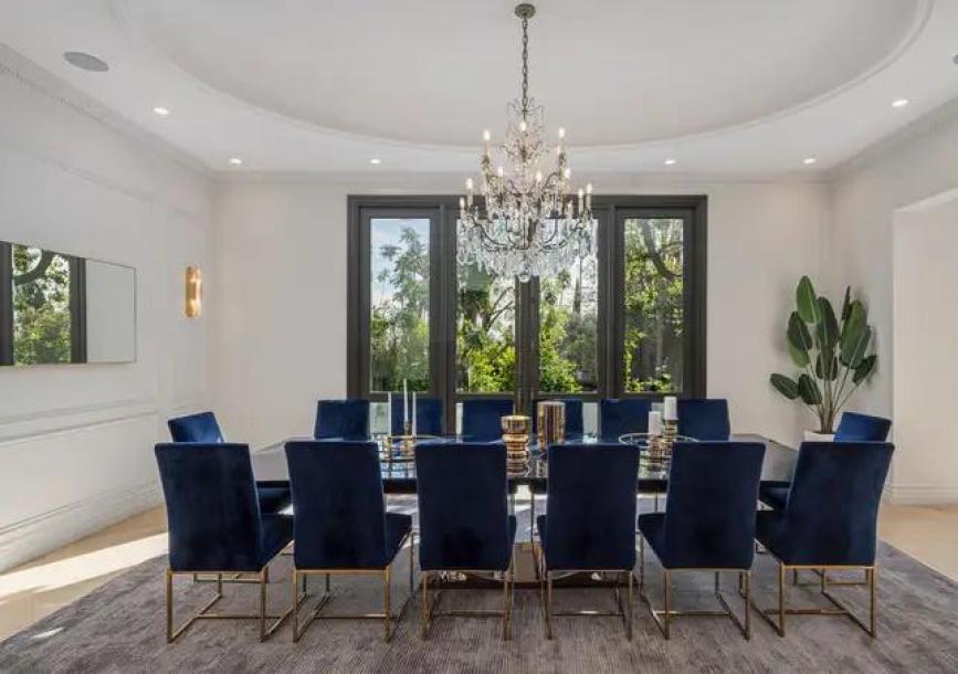 402 Doheny Rd, Beverly Hills, CA 90210-11