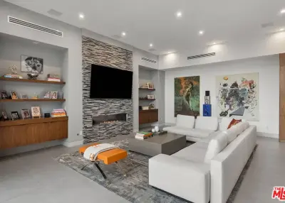 1527 Rising Glen Rd, Los Angeles, CA 90069