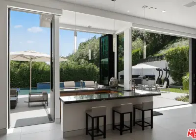 1527 Rising Glen Rd, Los Angeles, CA 90069