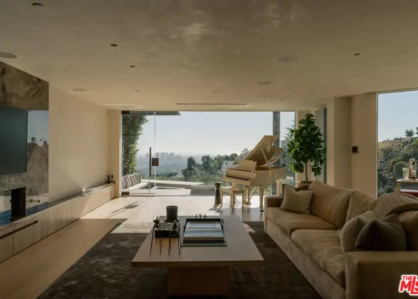 1778 Viewmont Dr, Los Angeles, CA 90069-4