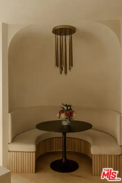 1778 Viewmont Dr, Los Angeles, CA 90069-8