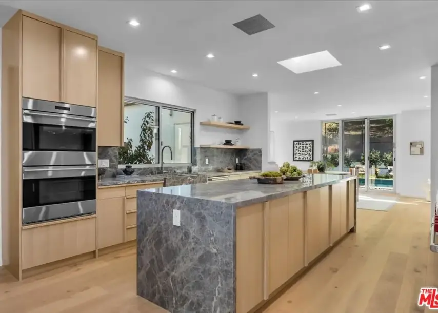 1836 Loma Vista Dr, Beverly Hills, CA 90210-10