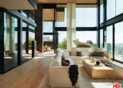 9126 Cordell Dr, Los Angeles, CA 90069