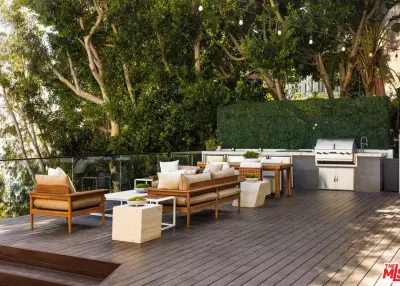 8650 Franklin Ave, Los Angeles, CA 90069