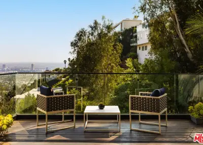 8650 Franklin Ave, Los Angeles, CA 90069