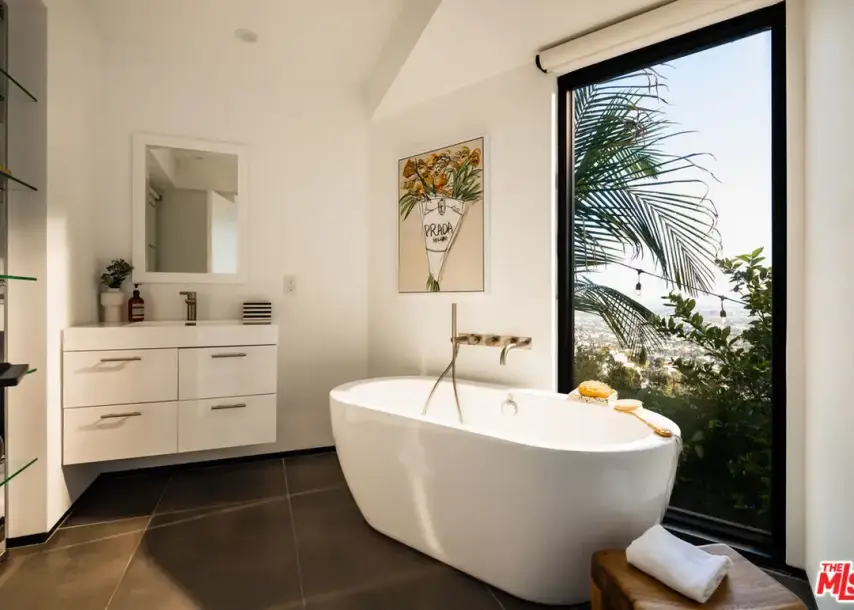 8650 Franklin Ave, Los Angeles, CA 90069-14