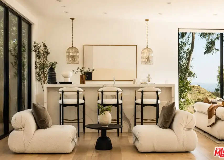 8650 Franklin Ave, Los Angeles, CA 90069-5