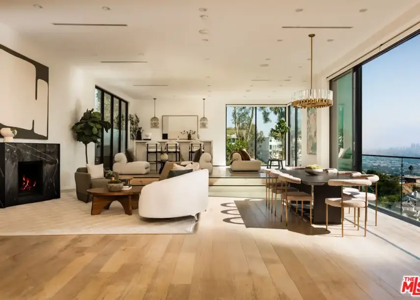 8650 Franklin Ave, Los Angeles, CA 90069-3